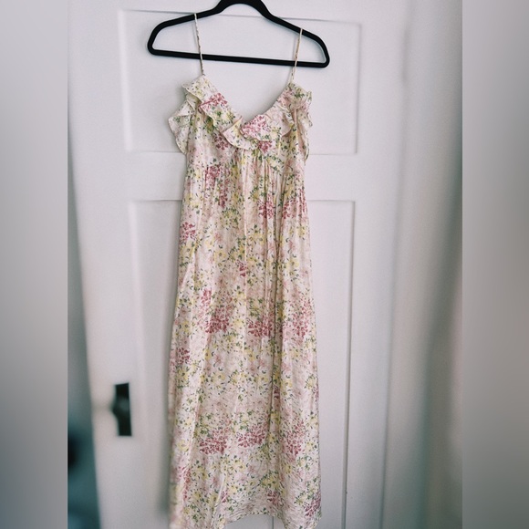 SOLD - H&M Floral Dress XS - Picture 5 of 8